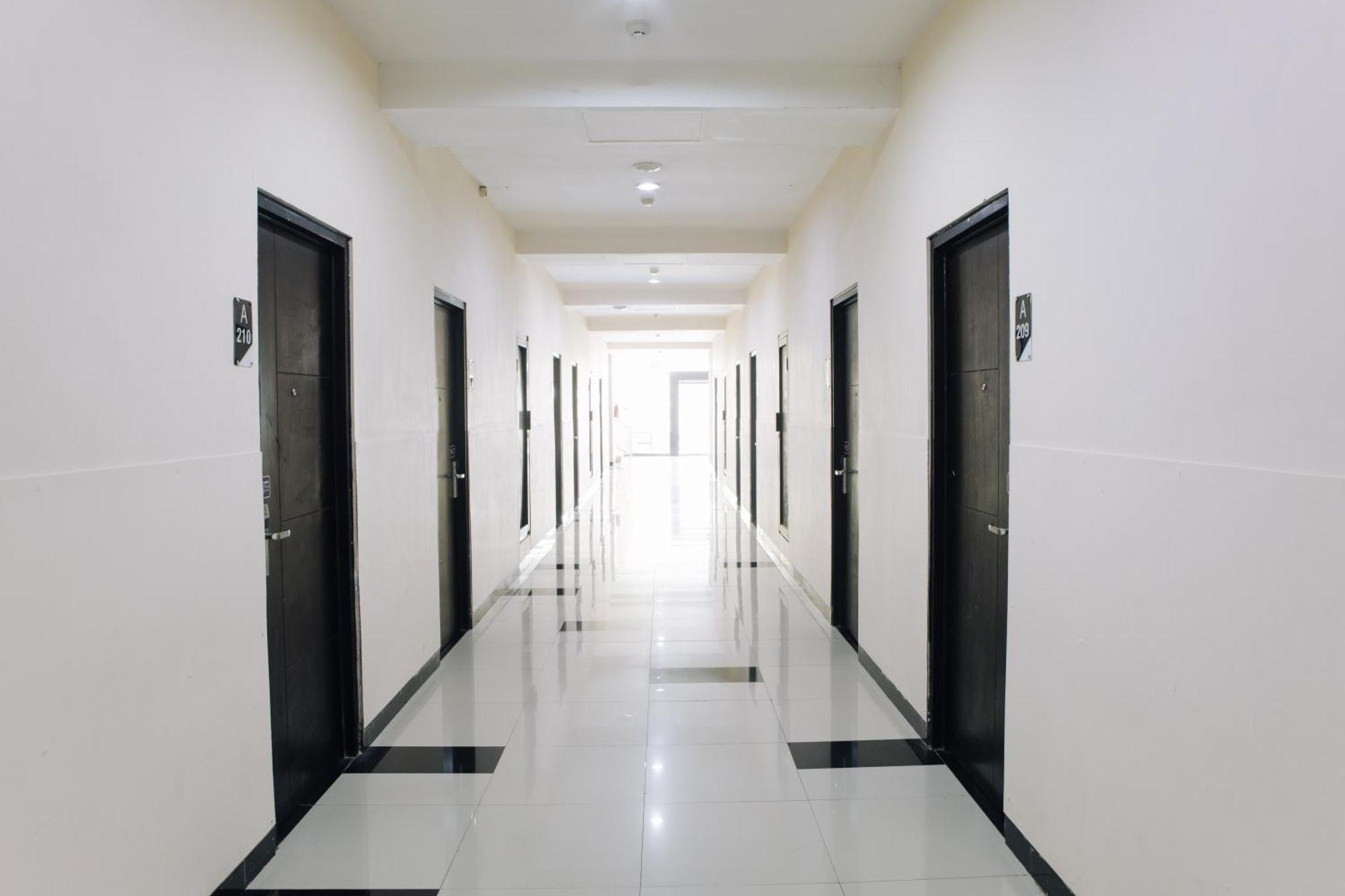 Utc Hotel Semarang Exterior foto