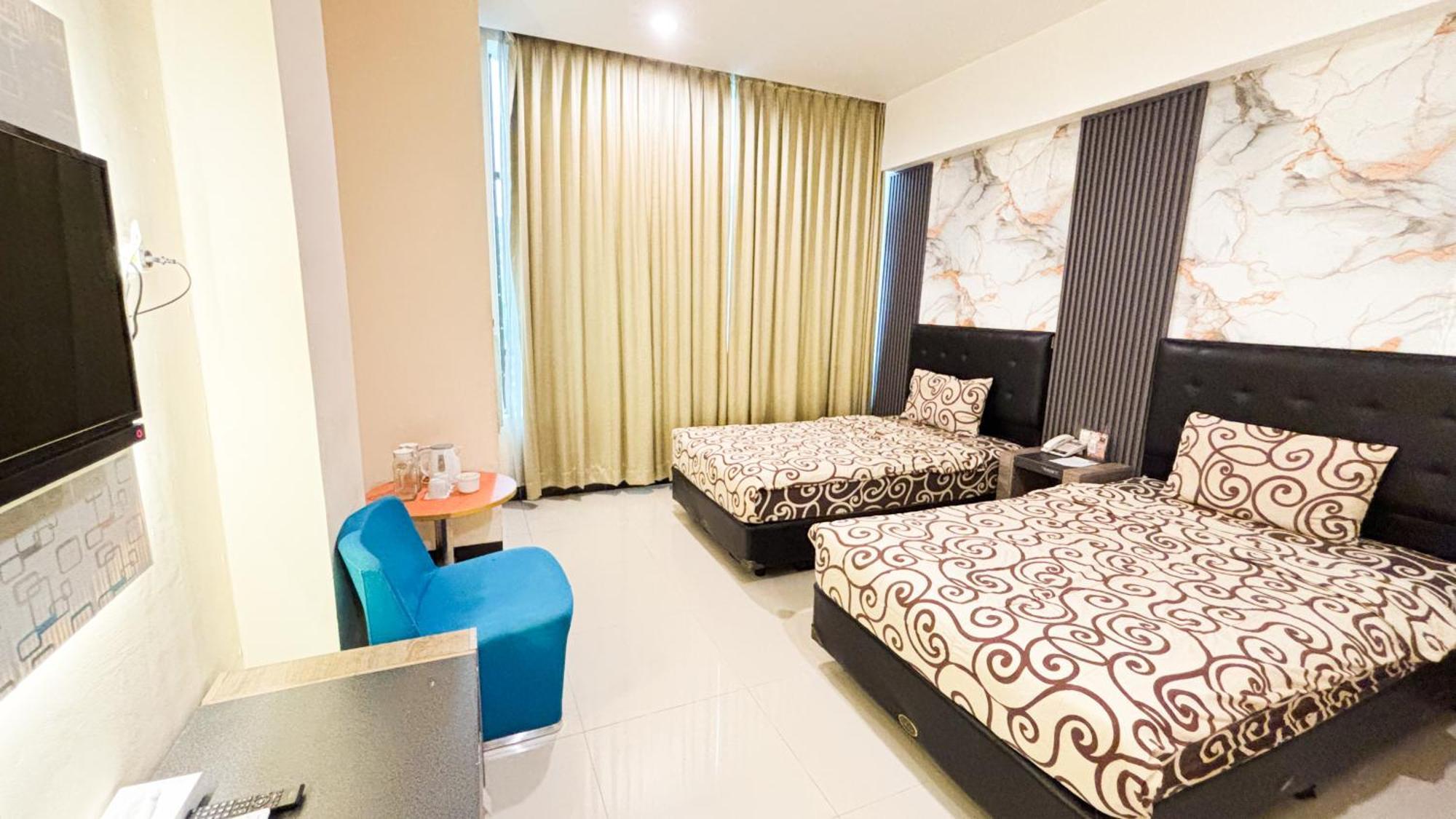 Utc Hotel Semarang Exterior foto